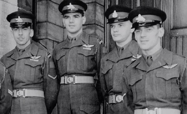 6·25전쟁 때 4형제가 모두 참전한 ‘캐나다 로티 4형제’. 유일 생존자인 둘째 아서 로티(오른쪽 세 번째) 노병이 아들과 24일 방한한다.(사진=국가보훈부)