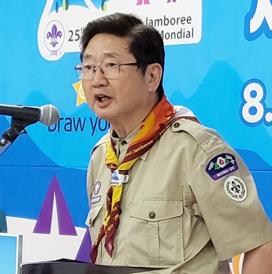 박보균 문화체육관광부장관이 6일 전북 부안군 세계스카우트잼버리 프레스센터에서 브리핑을 하고 있다. 
