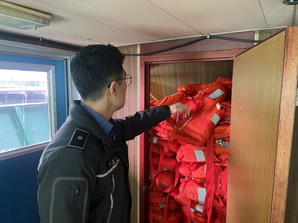 서귀포해양경찰서는 봄 행락철을 맞아 오는 5월 말까지 유·도선, 다중이용선박 안전관리 강화기간을 운영한다