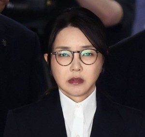 김건희 ‘샤넬백.주가조작.명태균 의혹’ 28일 첫 1심 선고